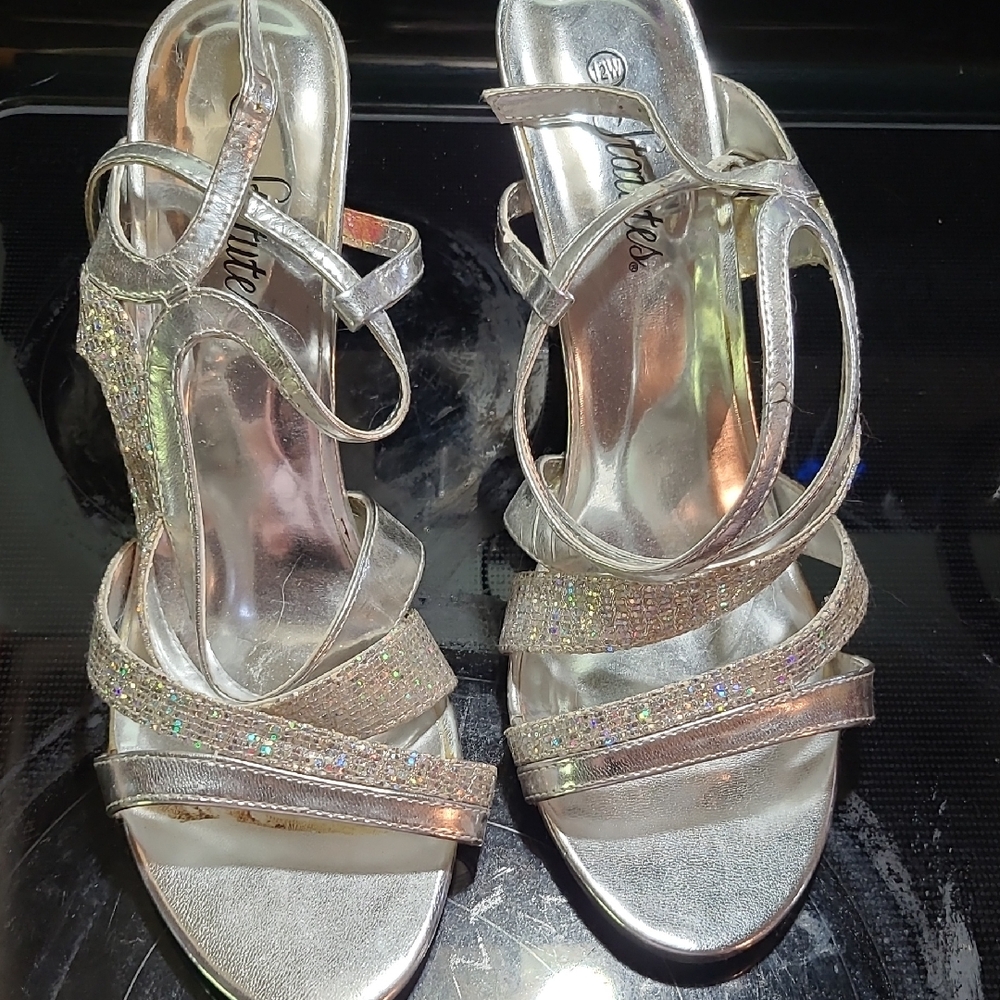 Chic Silver Strappy Heels